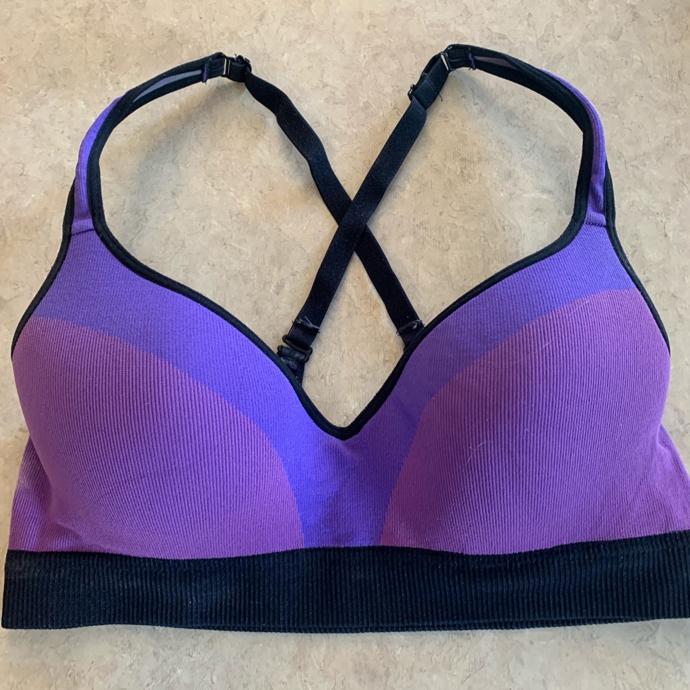 Sports bra